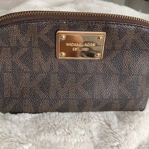 2pc clutch and makeup bag